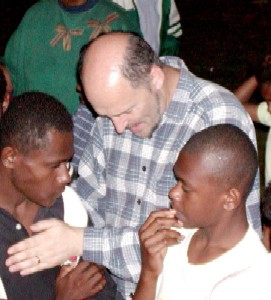 Jeff Murton of Nations Outreach Worldwide prays